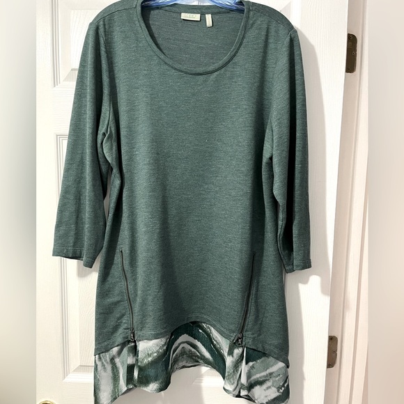 Logo Lounge Tops - NWOT worn once this beautiful tunic with 2 front zippers - wore once
